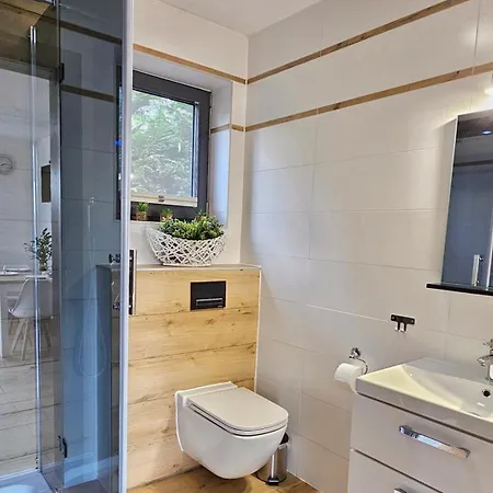 Holidayhomepl Wakacyjny Przy Wolinskim Parku, Parking Gratis Сasa de vacaciones